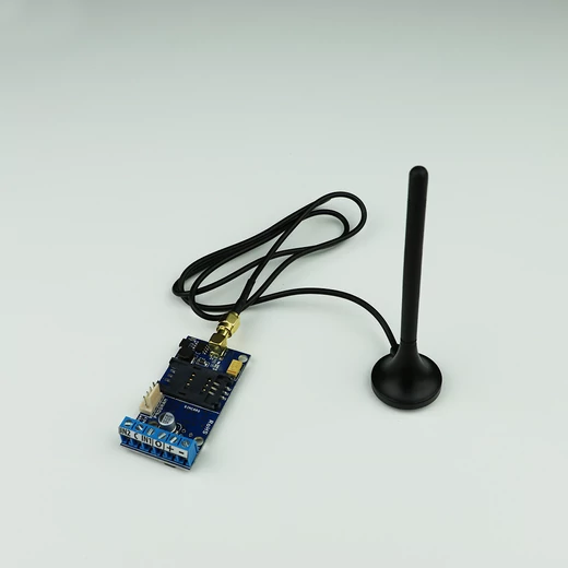 Ultra_compact_GSM_communicator
